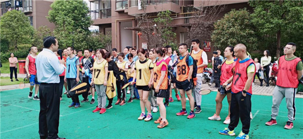 濃情中秋，歡度國慶——市古鎮(zhèn)投資公司舉辦古鎮(zhèn)天御羽毛球賽